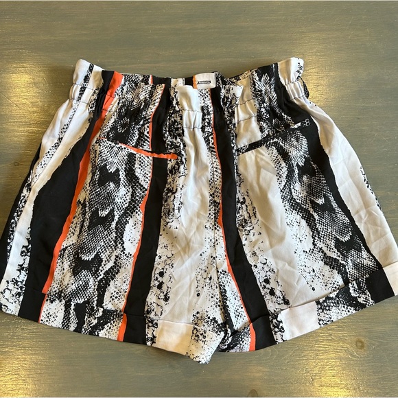 Reiss shorts - Picture 2 of 6